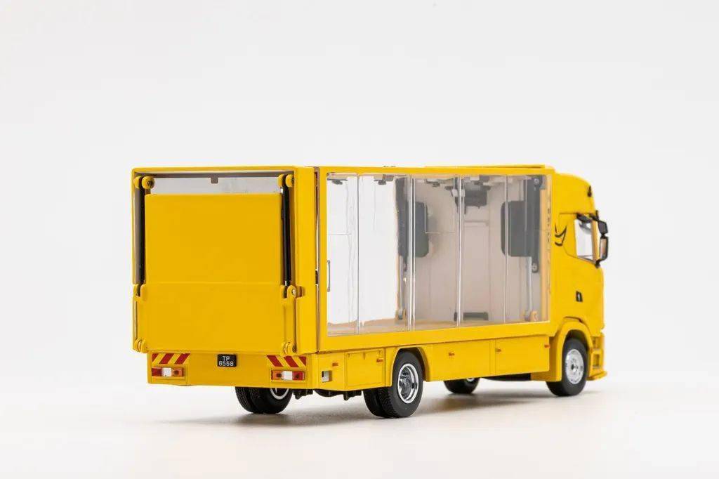 电镀的gcd运输车又来了全车电镀银加上透明鸥翼