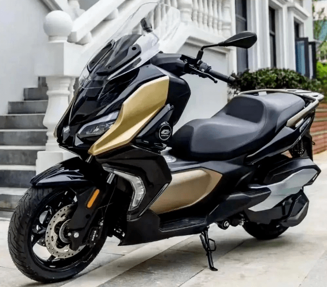 钱江qj正式进军350大踏板市场