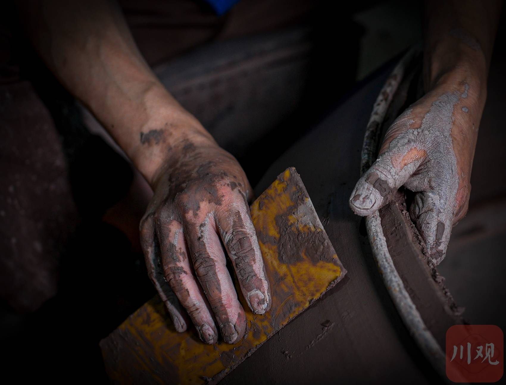 劳动最光荣特写镜头聚焦劳动者的手