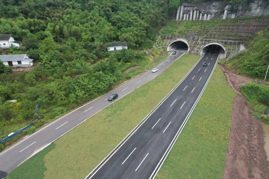 茅莱山隧道正式实现双洞双通