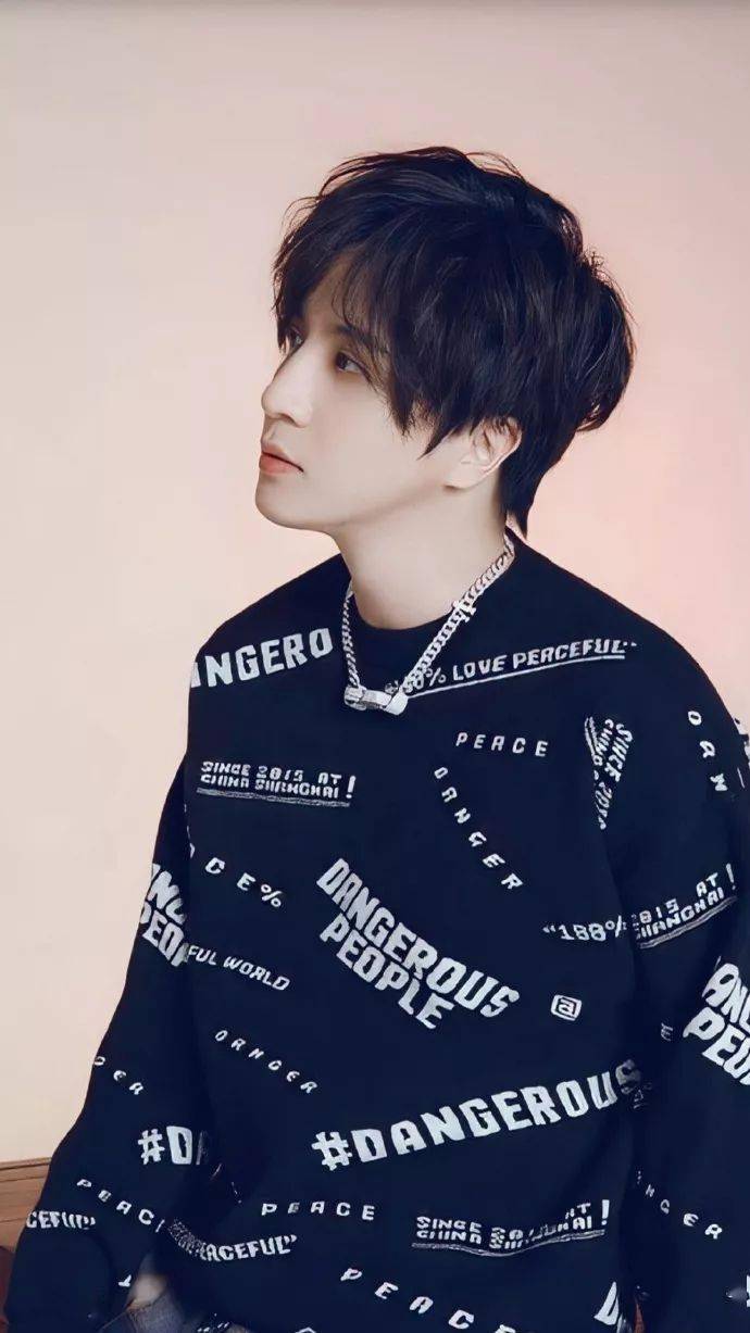 壁纸|薛之谦,一个被音乐耽误的段子手