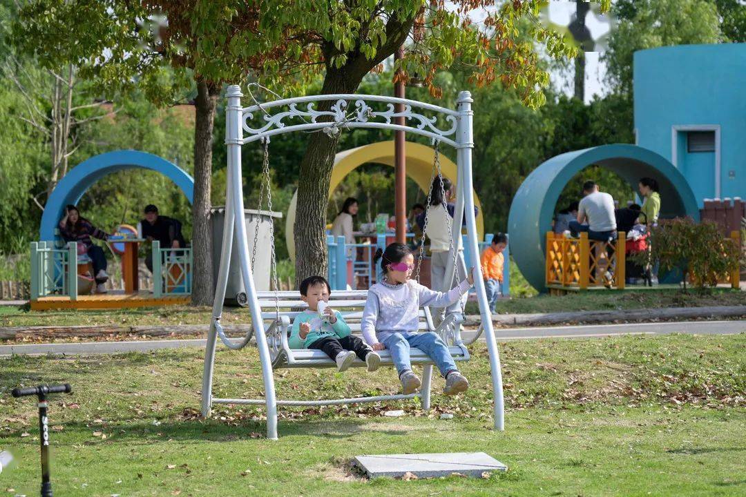 假期余额不足,快来麦可兔小镇充值吧~_金湖_龙虾_草莓