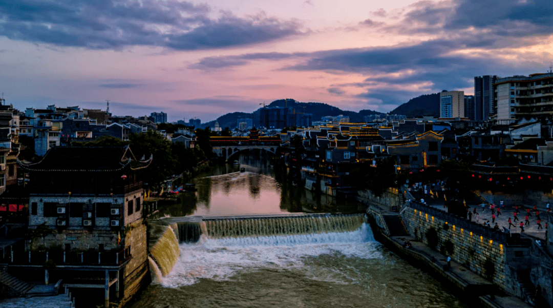 动态湘西州首个全域旅游季节性文旅产品上线一起去打卡吧