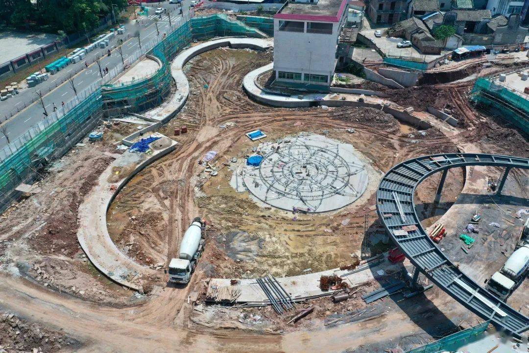 罗定人民广场最新航拍来了距离竣工还远吗