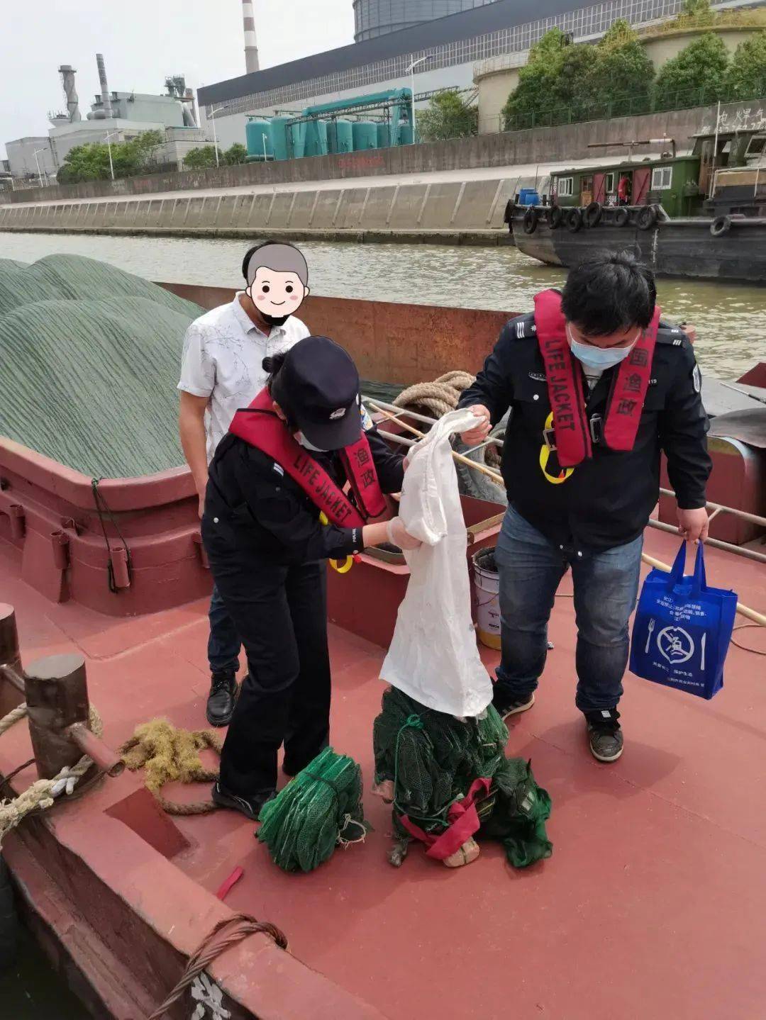 江阴查获今年首例携带禁用渔具进入禁渔区案件