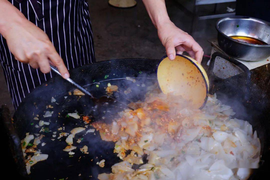 紫金枣肉富士羊肉汤富士羊肉——爆炒羊肚曹娟——肉夹馍灵宝小吃众多