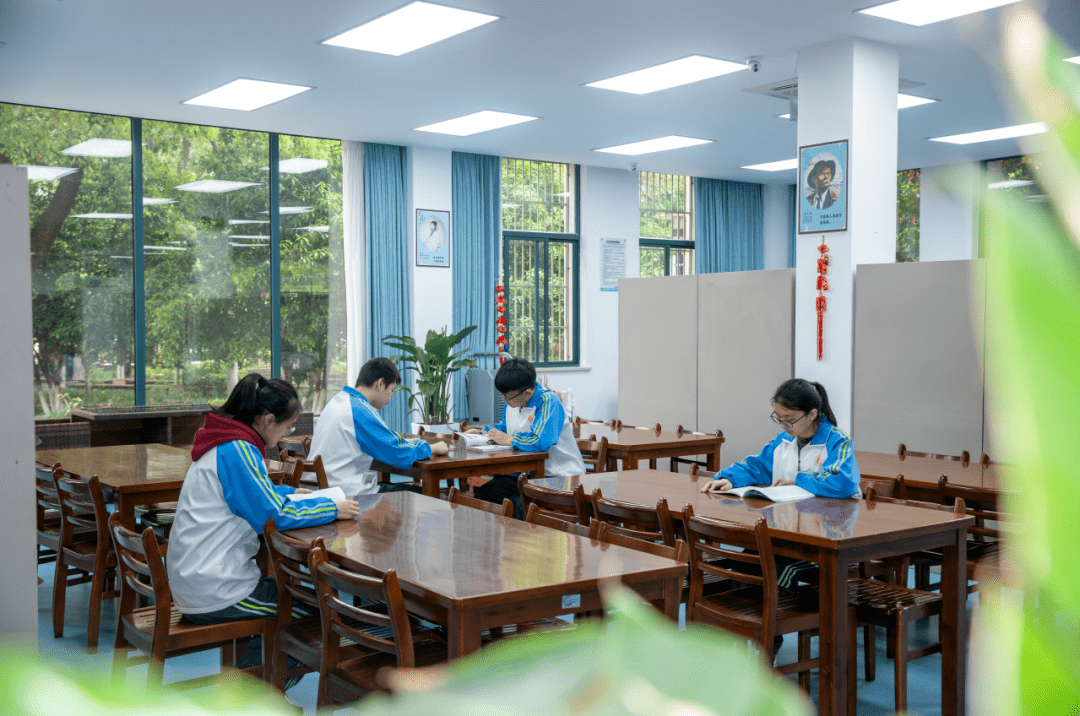 以乐为马长伴征程欢迎报考杭州市长征中学