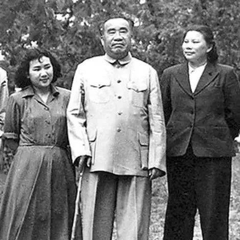 【家风故事】朱德过好“亲情关”:“必须服从组织分配,不要任何特殊照顾”_朱琦_工作_刘建