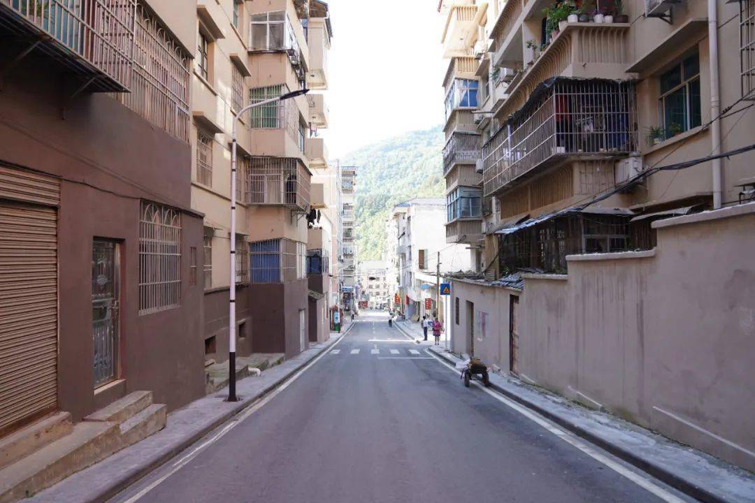 项目建成后,将提升老县城人民群众的人居水平,加强五峰镇的对外联系.