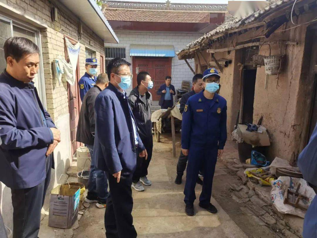 崇信县委常委县政府副县长邓双平带队开展安全风险隐患排查整治工作
