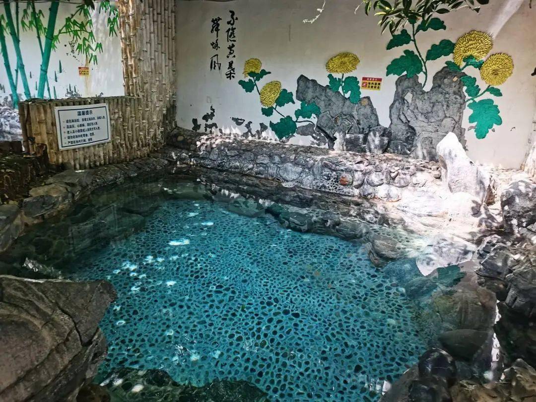 枫香温泉放大招低至399抢一大一小温泉门票数量非常有限