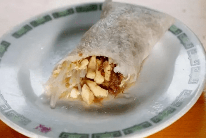 现包现吃的百侯薄饼皮韧馅香,咬上一口,肉汁流出.