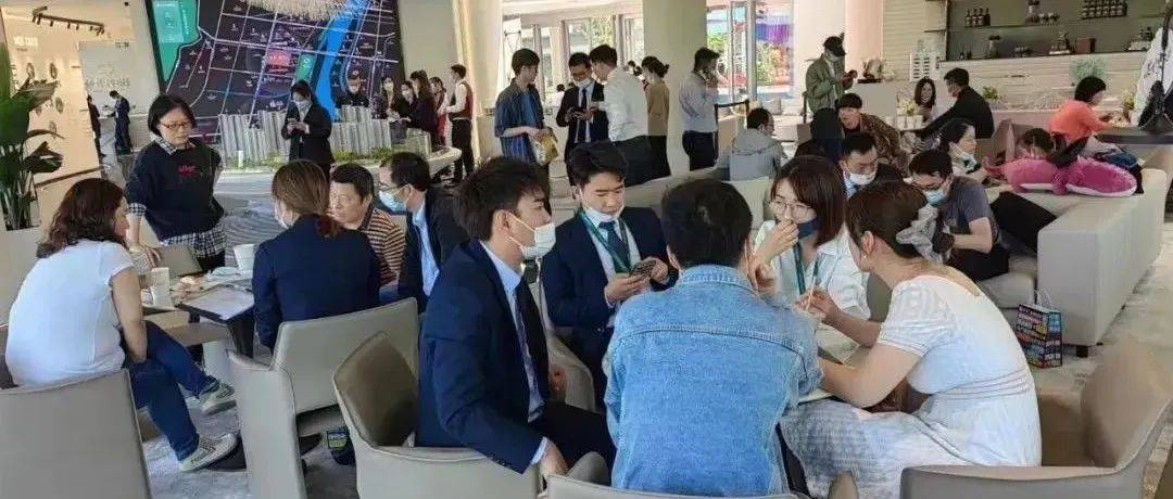 重磅!珠海楼市突然火了!5天劲销6亿!厦门多盘爆卖!广州排队看房!全国再现抢房大战!_成交_项目_南京