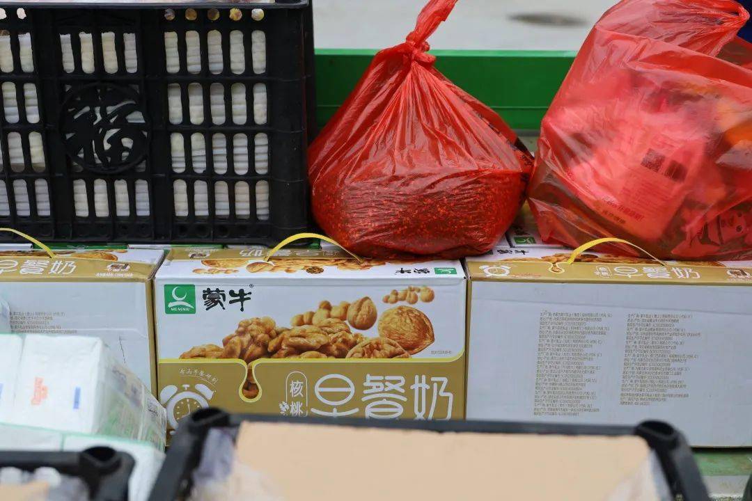 高安村投公司全力以赴保障市民的米袋子菜篮子