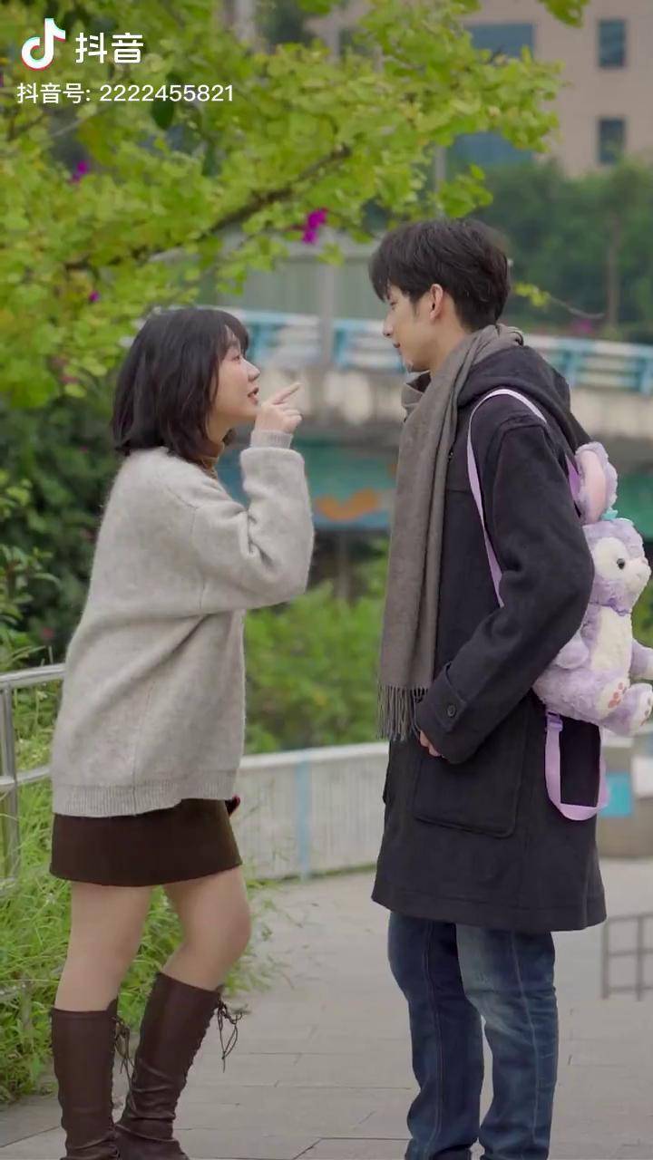 一个男孩子到底多绝望才会打一个女人情侣情感彬彬有你阿啦胖丁