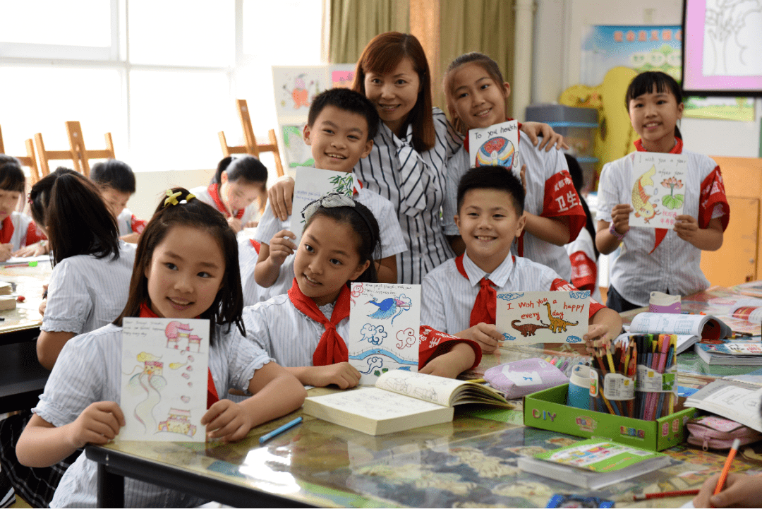 成都最早实施精致教育的锦官新城小学静心办学20年质量不变学费不变