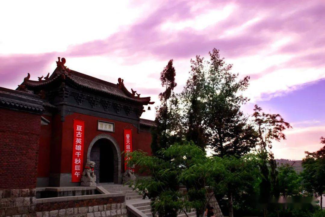 云览阳泉山城美景之关王庙