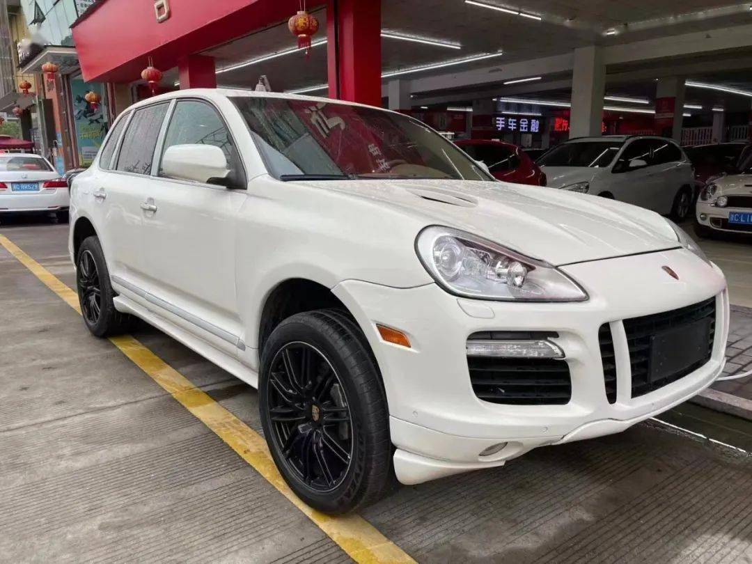 2010年保时捷卡宴48排量一手精品车