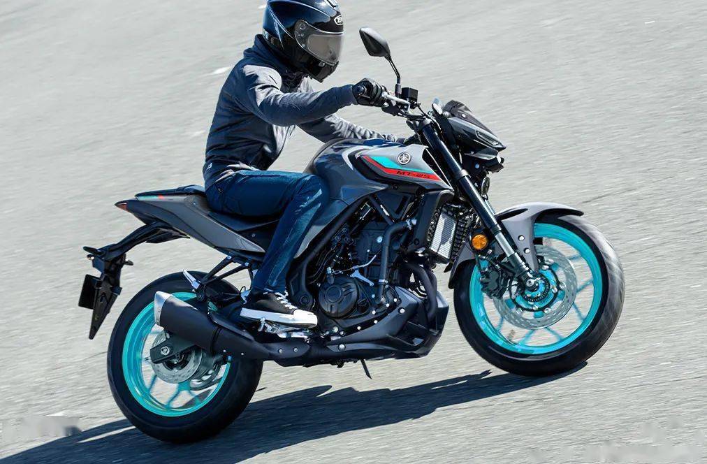 雅马哈发布2022款公路运动街车mt25