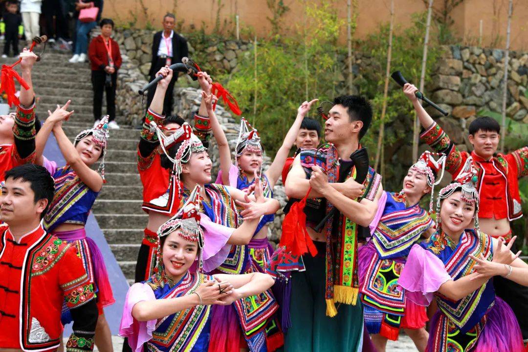 杨颖蔡徐坤吴宣仪白鹿一大波明星在丽水具体是在