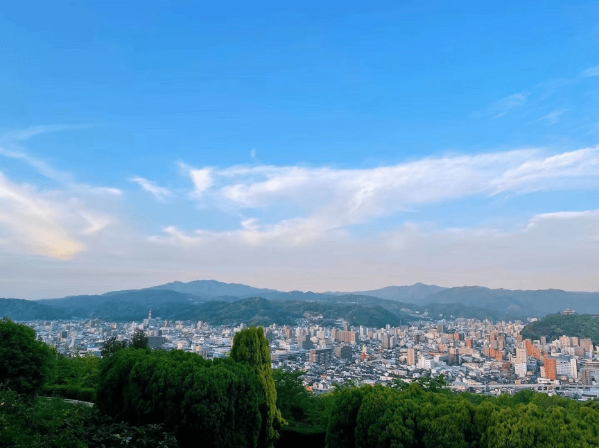 松山一座充滿了夏目漱石氣味的山海城市