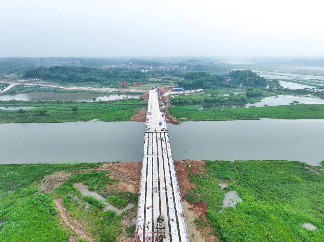 鄂州最美大桥完成重要节点工程
