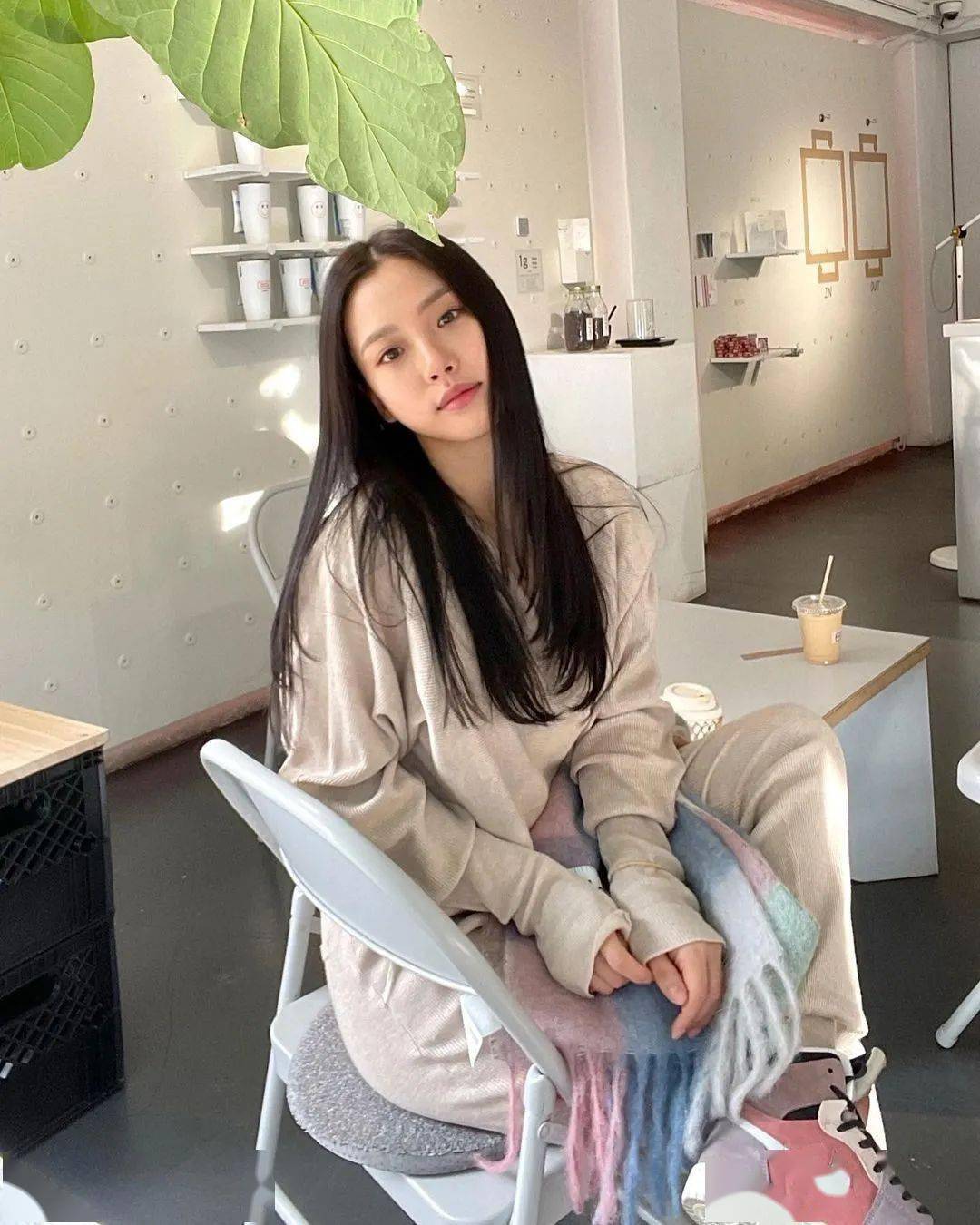 现在的rapper都这样找对象?_gray_易梦玲_女友