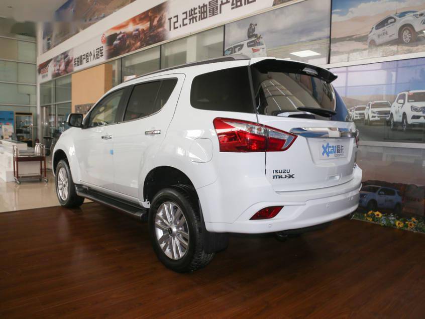 五十铃铃拓mux牧游侠汽油版今晚上市