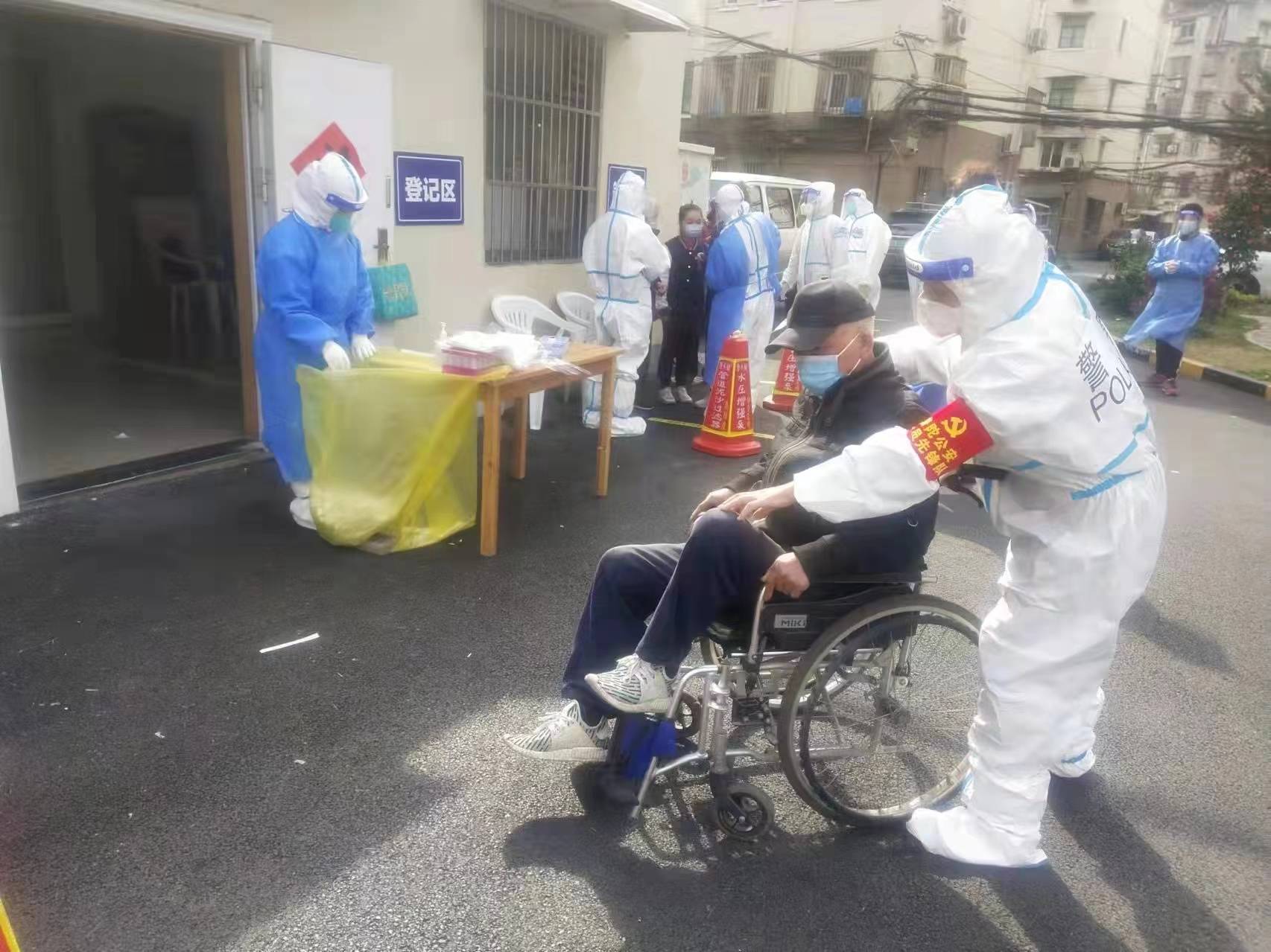 巾帼不让须眉指的是什么意思