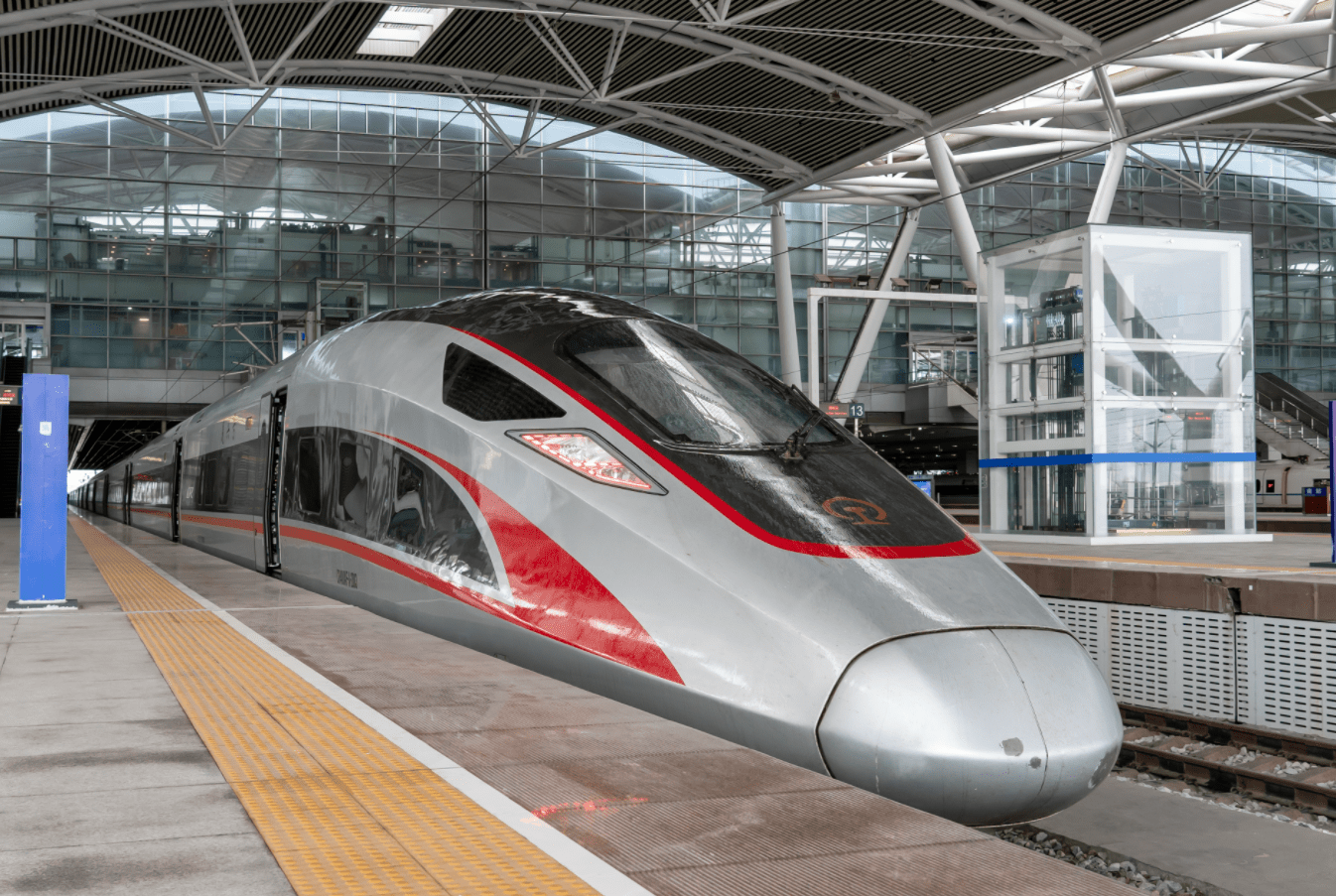 广铁13日至14日加开11趟高铁列车