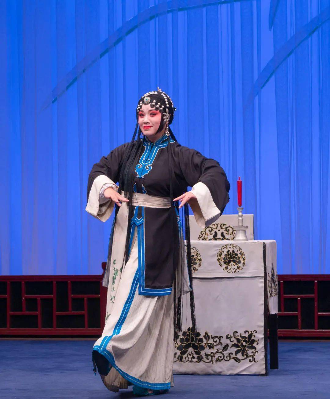 纪念昆曲入选"人类口头和非物质遗产代表作"系列演出之《朱买臣休妻》