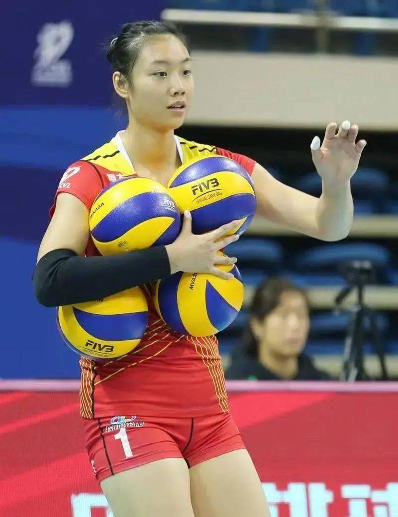 茂名姑娘陈佩妍入选中国女排参加世界联赛名单