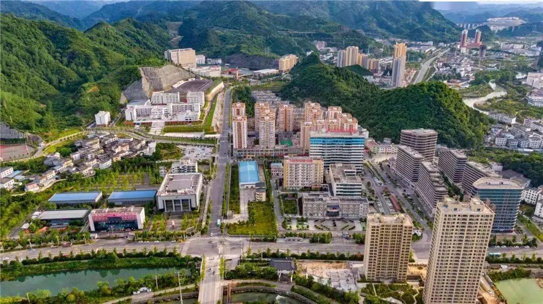 谢桥街道:一个"城乡结合部"的精致转型_万山_生活_市民