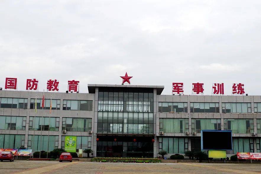 2022战狼特训老兵复训标杆营兵心无悔少年当自强