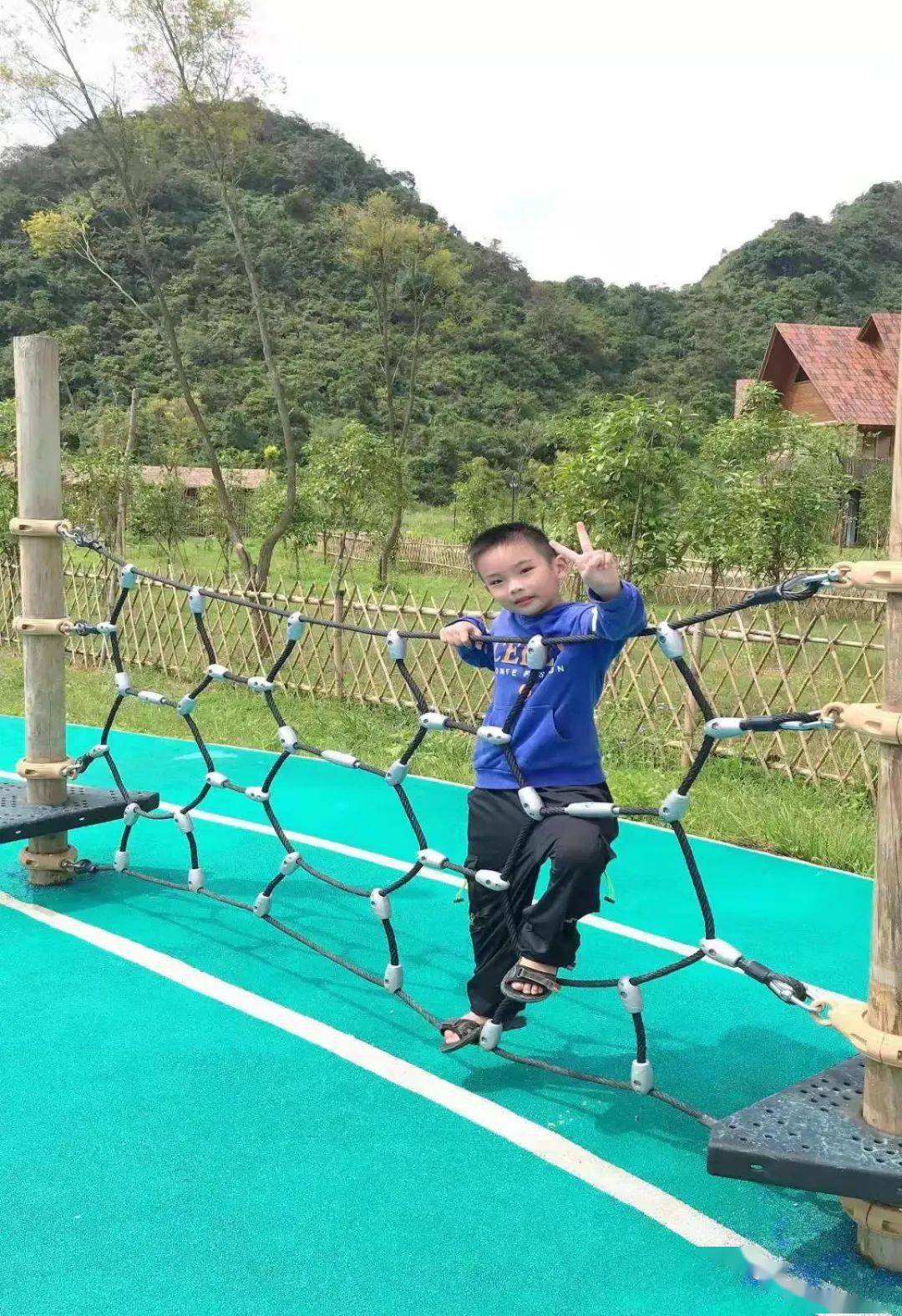 陈俊宇拾金不昧好少年 弘扬美德暖人心
