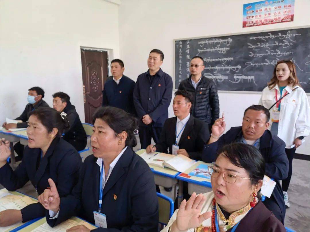 李斌深入昌都市2022年第一期村(社区)主干国家通用语