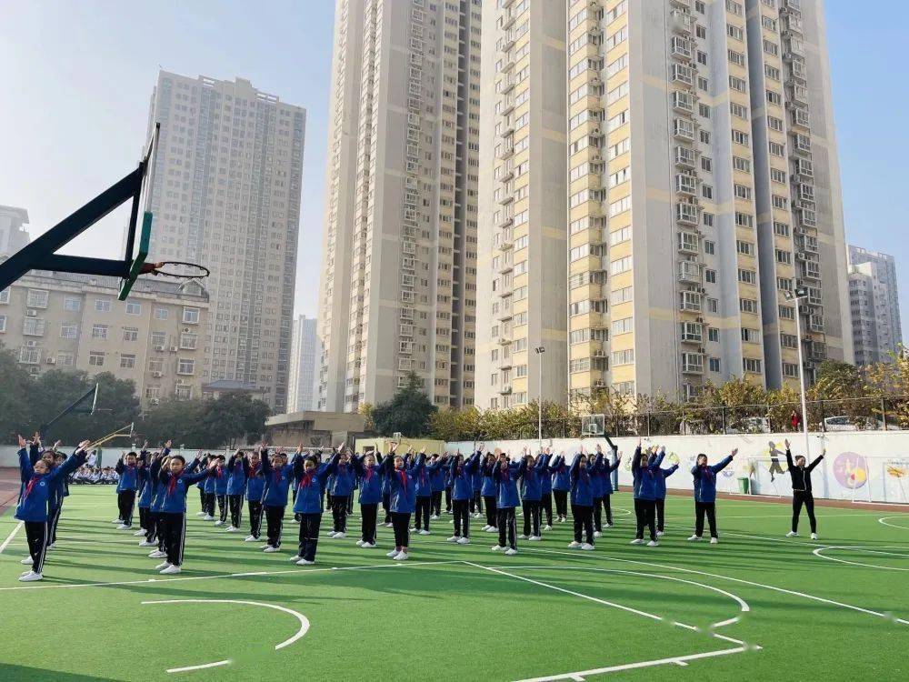 【未央教育】珍惜粮食,厉行光盘——未央区东前进小学第十五周升旗
