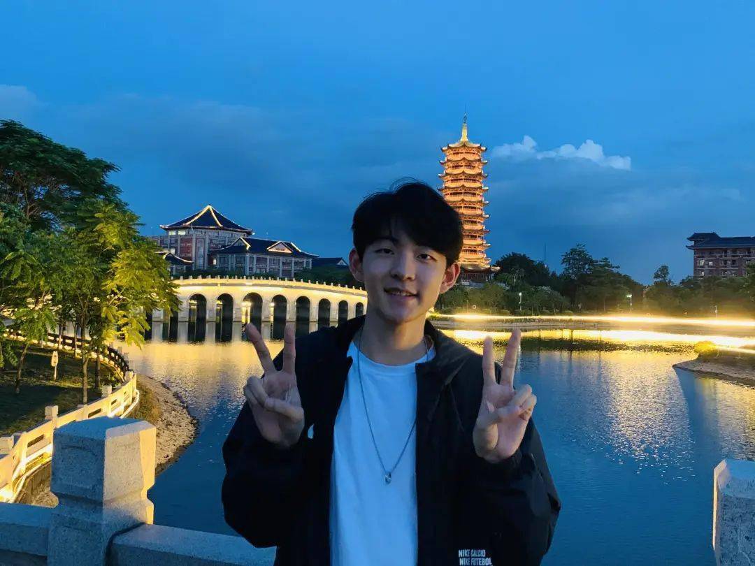 抗疫志愿者专访张一楠统筹规划共同抗疫