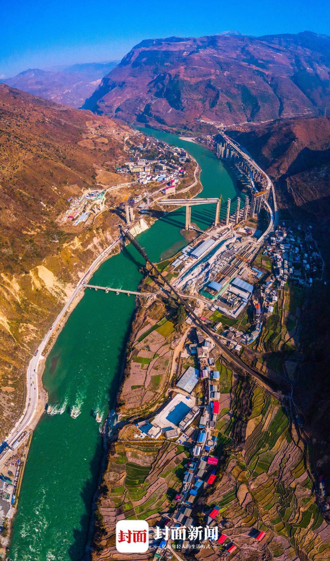 峨汉高速乌斯河特大桥建设现场返回搜狐,查看更多