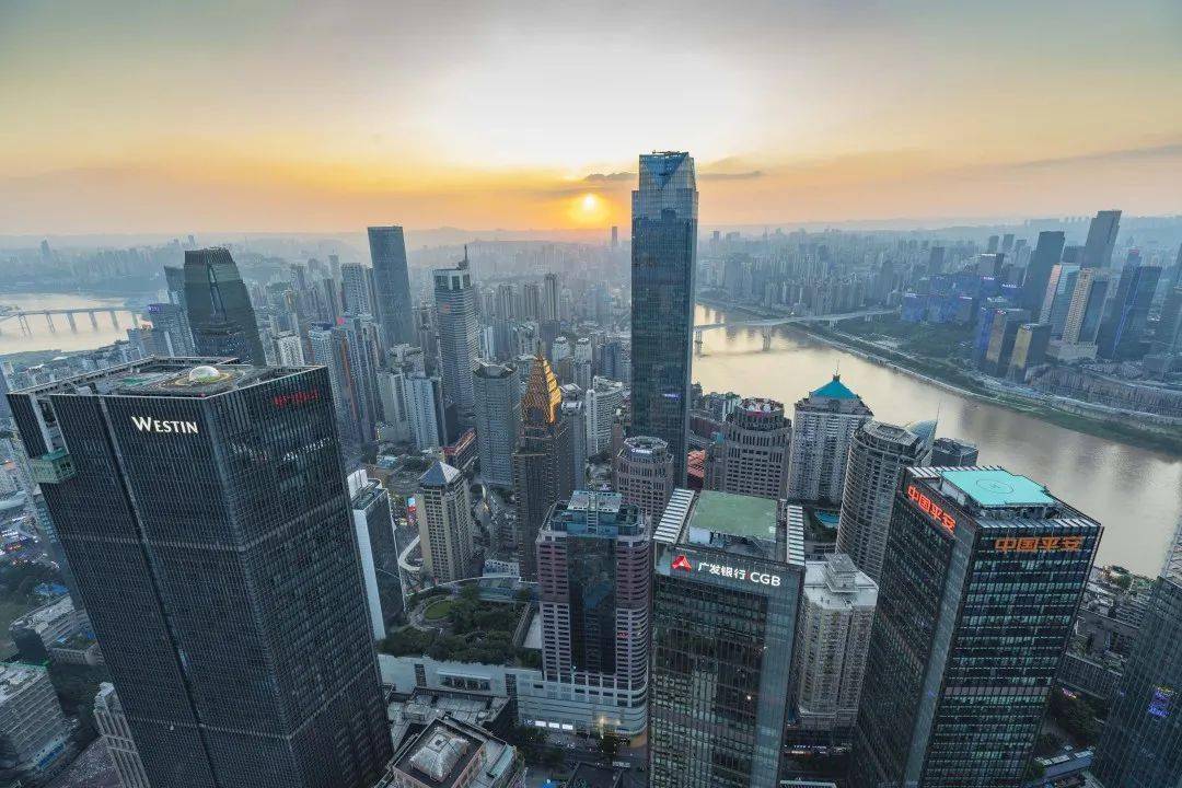 位于解放碑新华路201号的联合国际,是2022年央视春晚《行云流水》节目