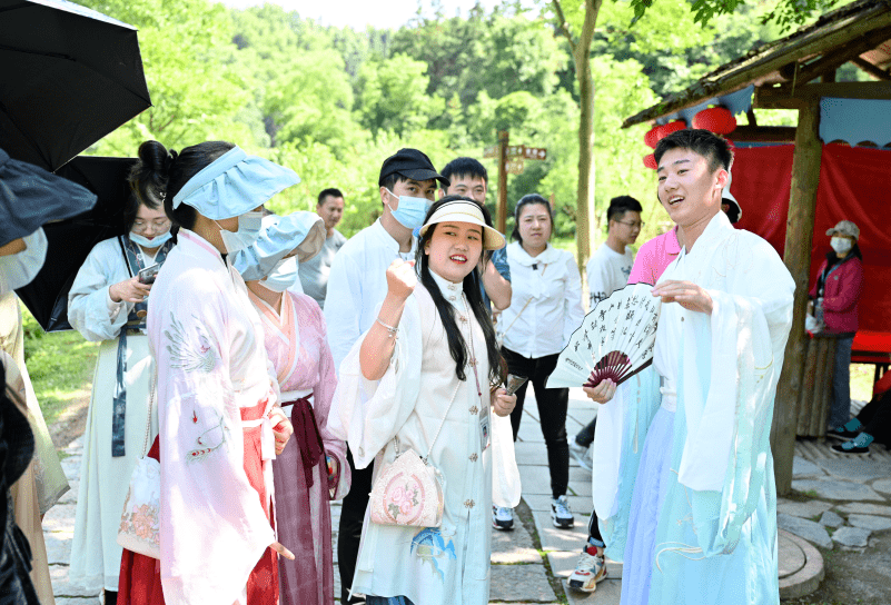 桃花源文旅盛會,每一項體驗都讓人熱血沸騰~_旅遊_遊客_秦谷