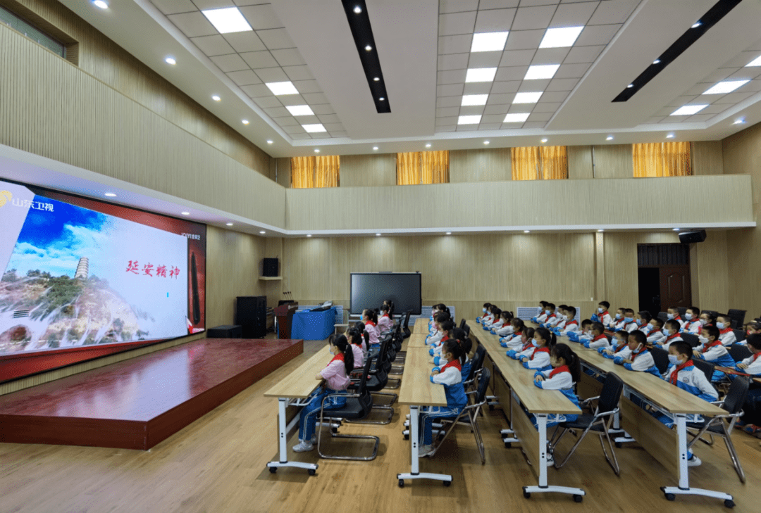 荣登央视弘扬优秀传统文化展现中华少年风采包钢二十五小千名少先队员