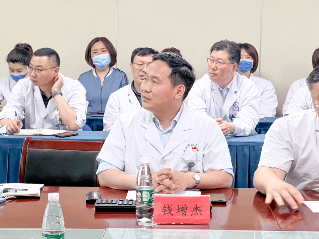 宿迁市医保局党组书记局长温士才一行莅临市钟吾医院调研指导