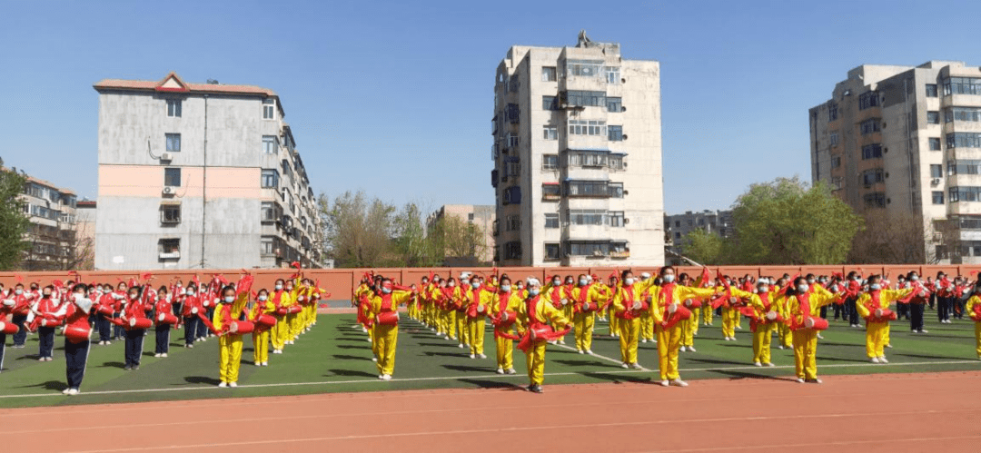 荣登央视弘扬优秀传统文化展现中华少年风采包钢二十五小千名少先队员