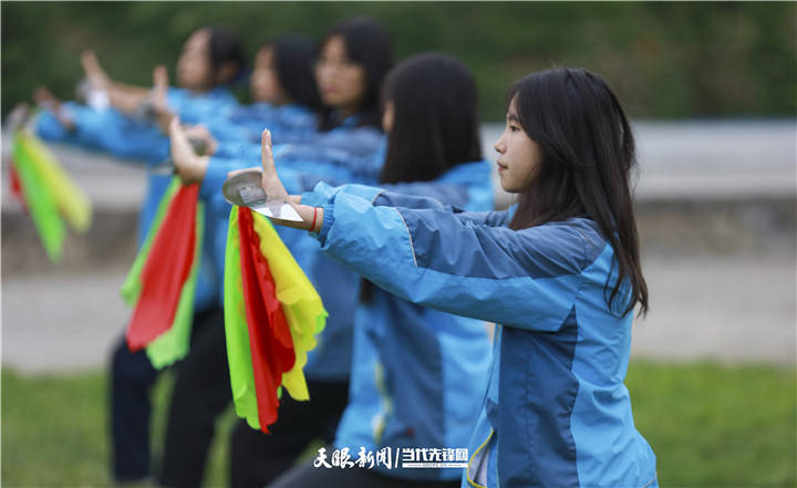 关注"双减"丨黔西市甘棠中学:与"武"相伴 快乐成长_梅花刀_武术_服务