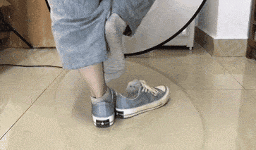 天天换袜子还是会脚臭教你一招把它放在鞋里告别脚臭痛苦脚痒死皮