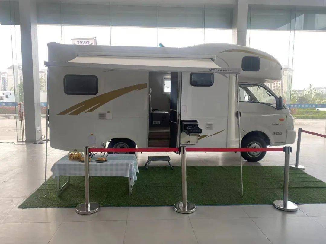 1468万起简简单单房车生活威士捷凯马c型亲民房车