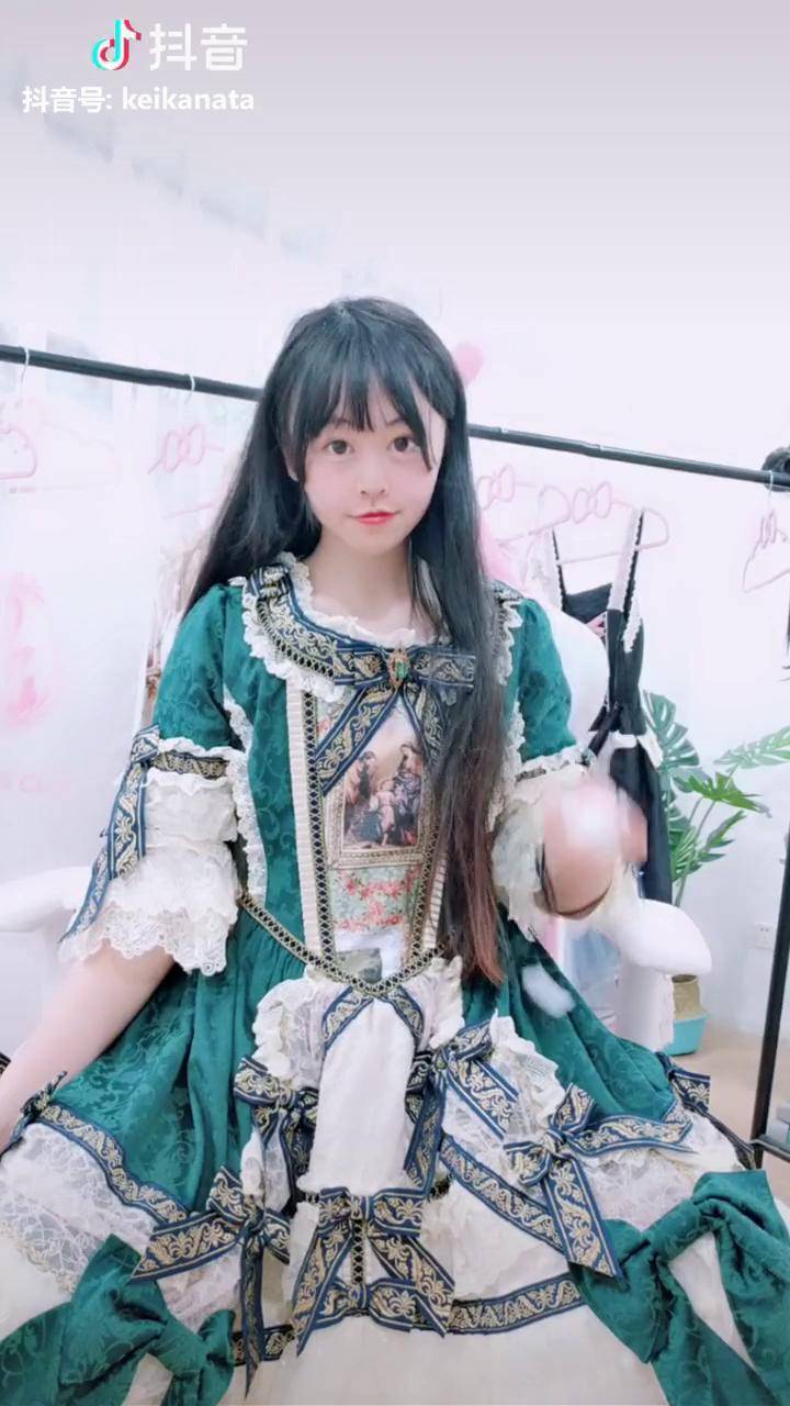 lolita 情人节收到第94条日牌lolita和平之春给自己买的baby1w6的花嫁