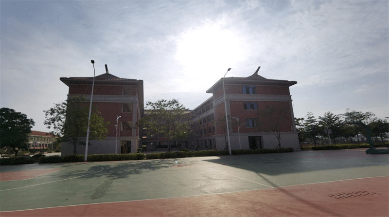 校园环境优美主题文化凸显厦门市新圩学校校园环境简介