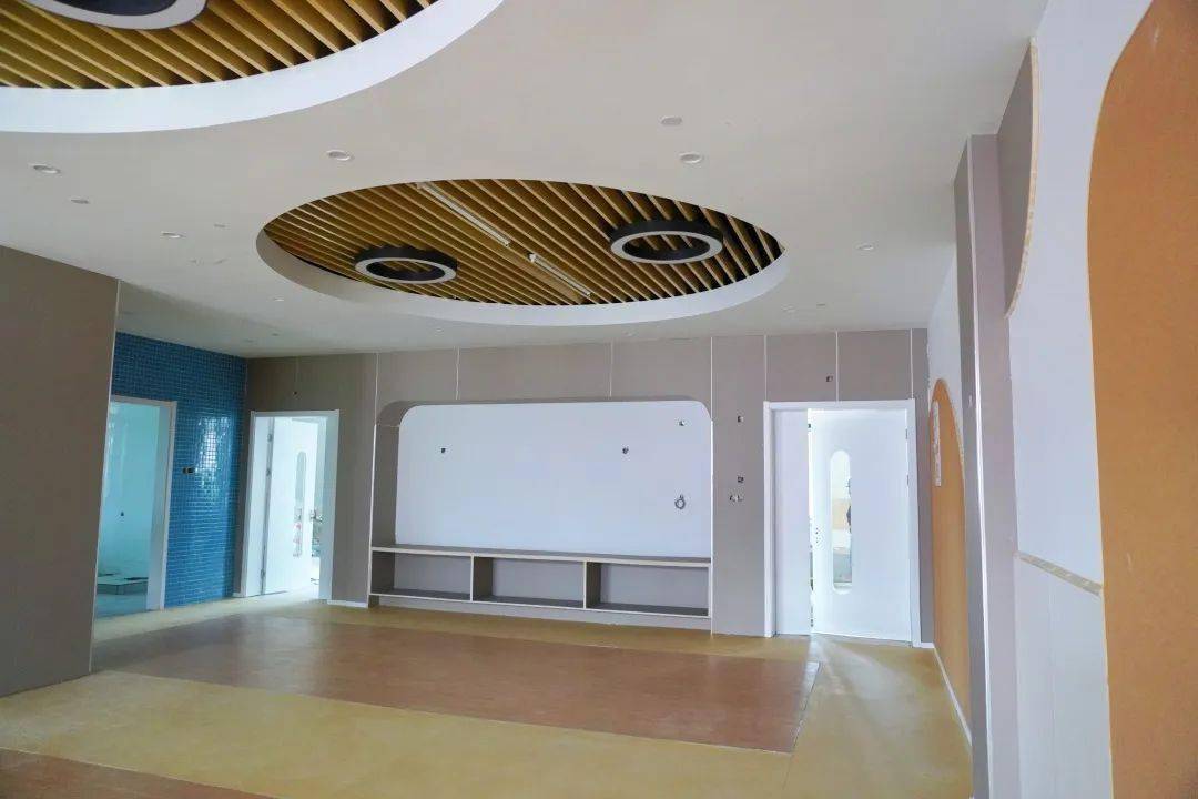 3陌桑幼儿园海盐县陌桑幼儿园是教育局举办的公办幼儿园,由万禄幼儿园